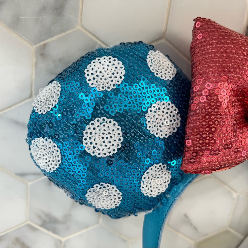 Disney Parks Classic Minnie Ear Sequin Headband Blue Polka Dot Red Bow and Daisy - Picture 4 of 16